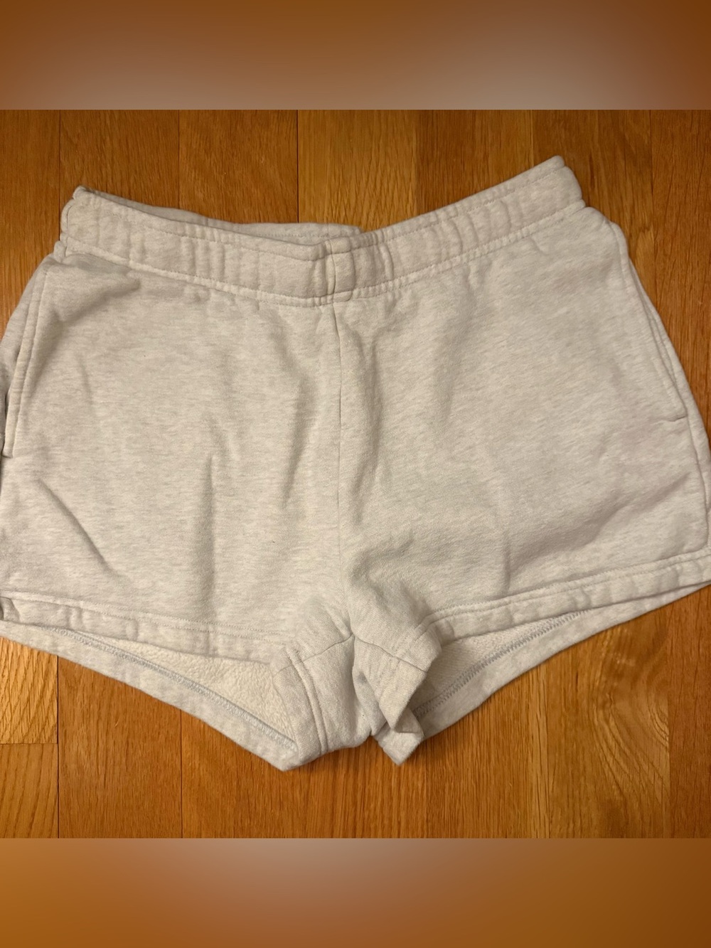 Aritzia TNA cozy fleece boyfriend shorts
